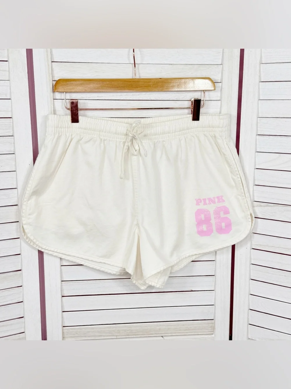 Pink by‎ Victorias Secret Retro Logo Athleisure Jogger Shorts Cream Pink Large